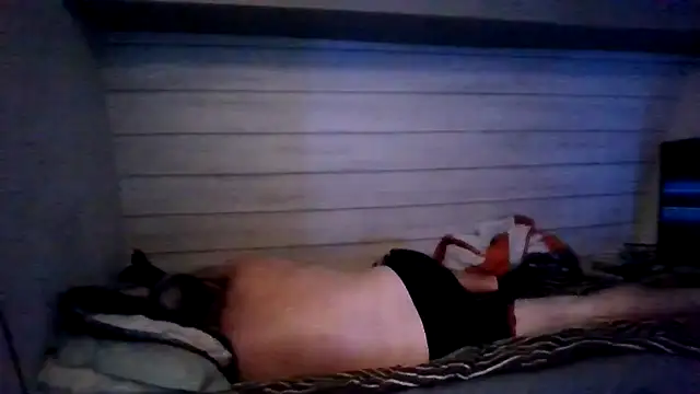 ThisGuy42o's Live XXX Chat