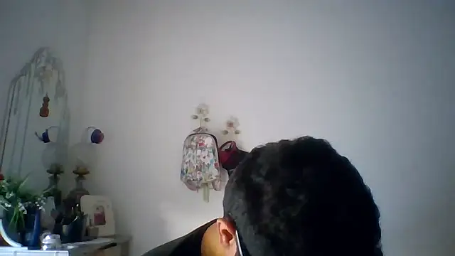 Chatroom XXX en direct de princeYassin_007