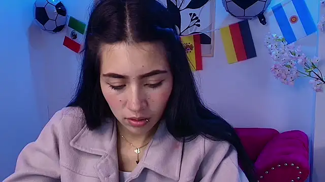 Rainy_doll Adlı Modelin Canlı XXX Sohbeti