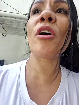 karla-bruni 라이브 XXX 채팅