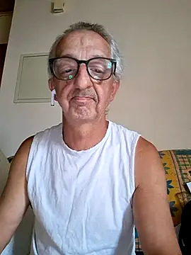 OutsideDunce Live XXX Chat