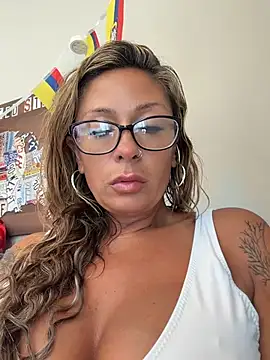 bossyroxy84: απευθείας συνομιλία ΧΧΧ