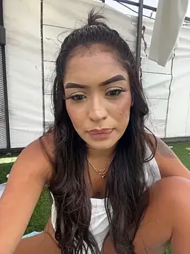MystiqueXXX Chat XXX live
