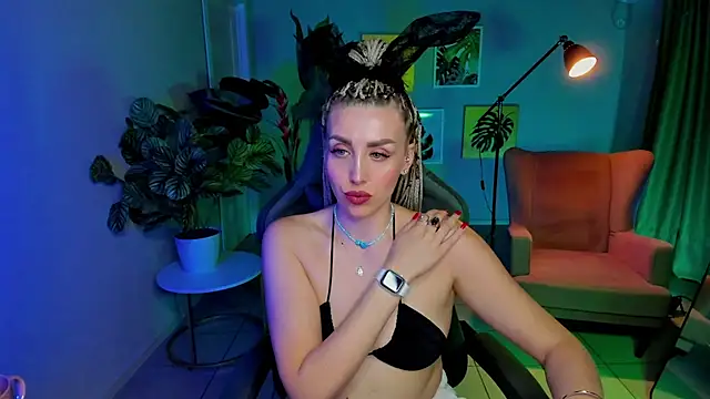 MonicaRiley's Live XXX Chat