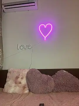 Sabrinedivinee Adlı Modelin Canlı XXX Sohbeti