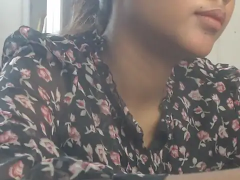 XXX chat uživo modela NancyRuvi