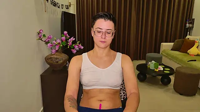 SashaNotFound 라이브 XXX 채팅