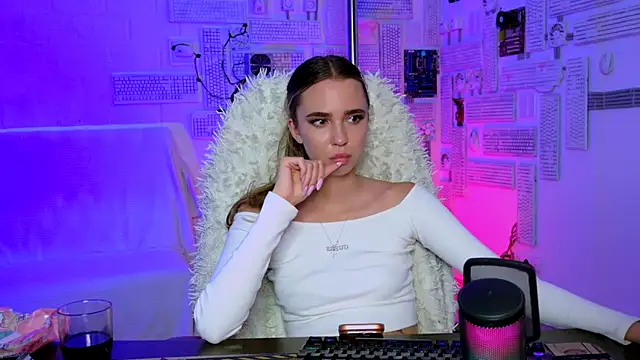 KimPorins' Live XXX Chat
