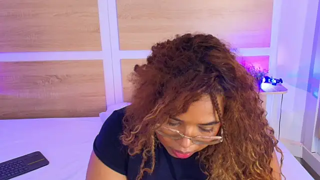 Czat XXX na żywo – Your_big_ebony_goddness