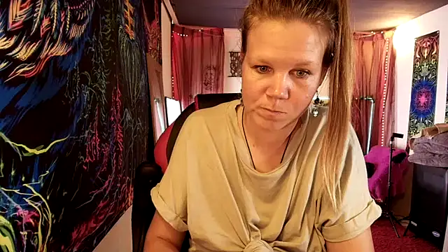 Chat +18 de CallMeMaria ao vivo