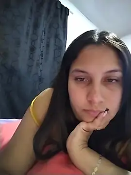 Chat XXX en directo de esmeralda_jadees