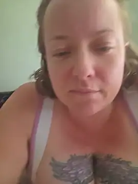 julimonroe's Live XXX Chat