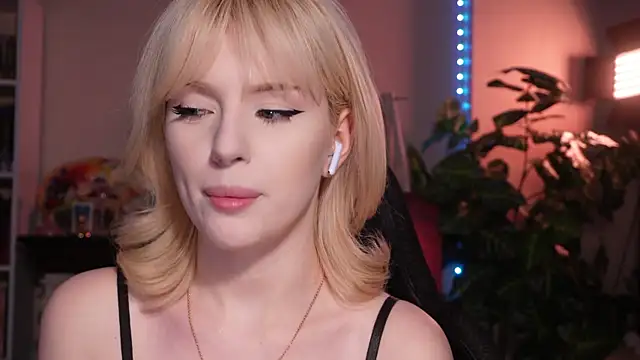 XXX chat uživo modela Chriss_Fox