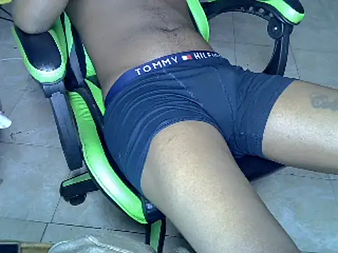 Black_Kenny XXX чат на живо
