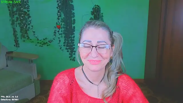 Habibi_Honeyy Adlı Modelin Canlı XXX Sohbeti