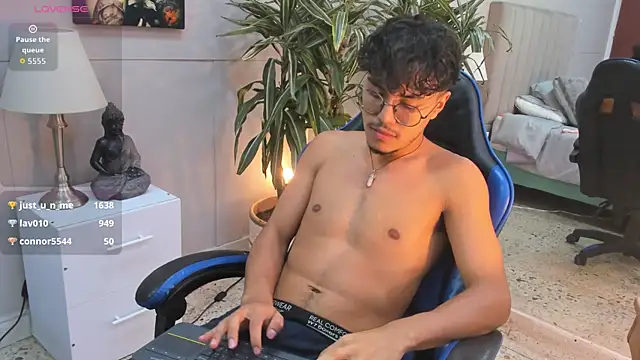 Онлайн чат XXX kai_storn