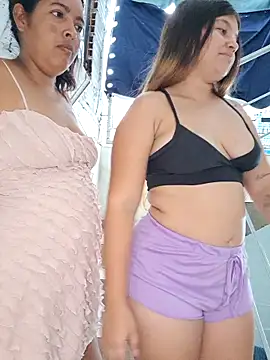 royalgirls_x's Live XXX Chat