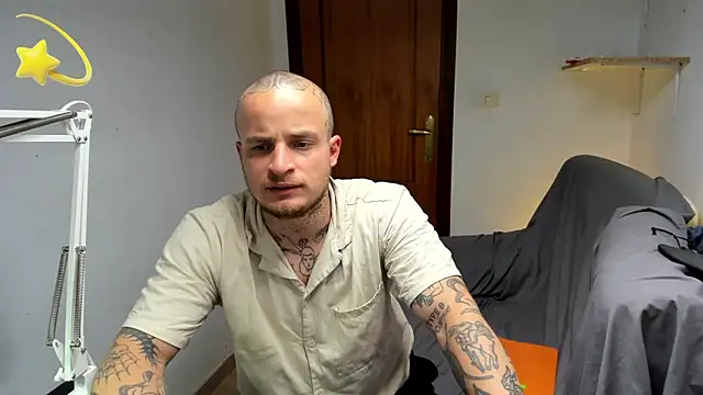 layneinchains Live XXX Chat