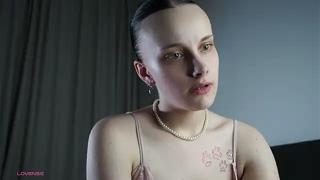 KirstinMcgeady Adlı Modelin Canlı XXX Sohbeti
