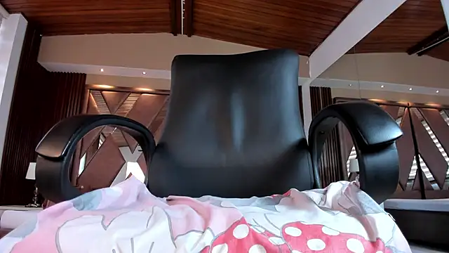 IsabellaaJoness Adlı Modelin Canlı XXX Sohbeti