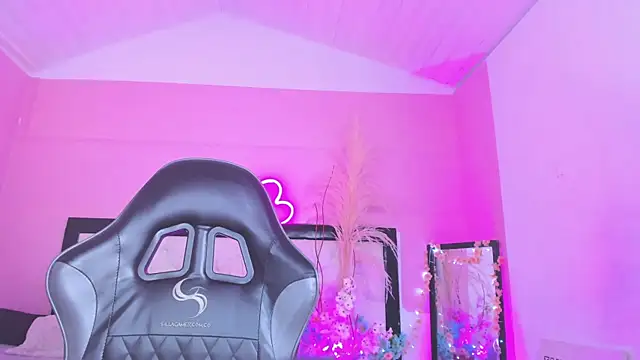 XXX chat uživo modela Julieth_Caandy