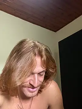 ruivofloripasecrets Adlı Modelin Canlı XXX Sohbeti
