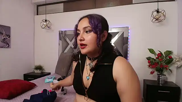 Liily_Foxxy Adlı Modelin Canlı XXX Sohbeti