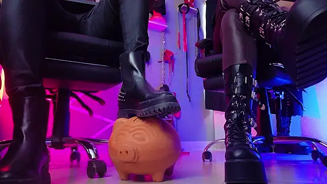 Chatroom XXX en direct de AngeloandEdward