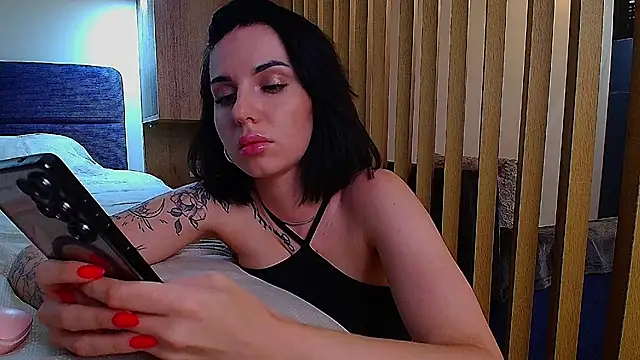 Sour_Berry_'s Live XXX Chat