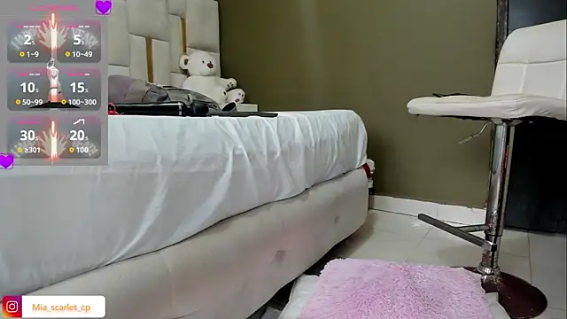 Mia_scarlet69 即時 XXX 聊天