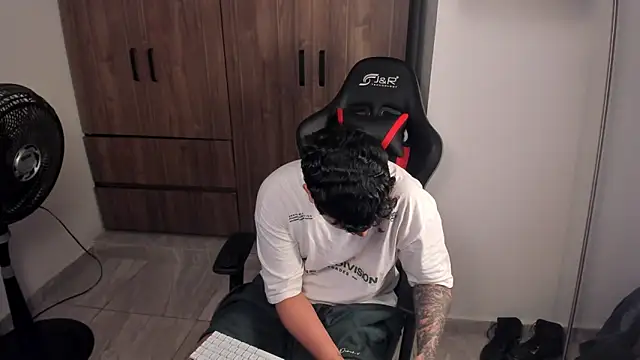 Jake_simons Chat XXX in diretta