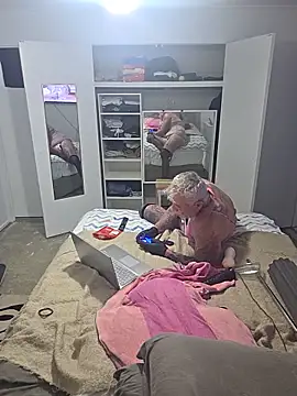 Handsolo_porn Webcamshow