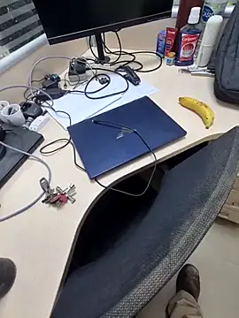 i_m_taking_0ver 在線直播表演