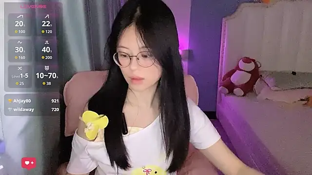 Luna-666 Live XXX Chat