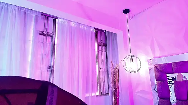 Queen_perla_ Live XXX Chat