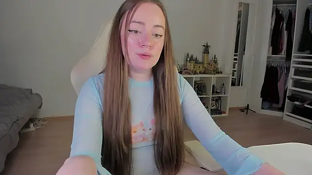 WalkingGirl's Live XXX Chat