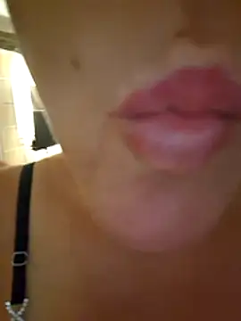 Chat +18 de SPrITZMAUS ao vivo