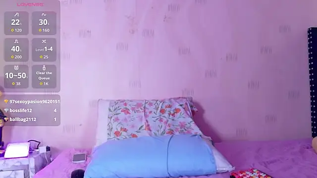 innocenthazel Chat XXX live