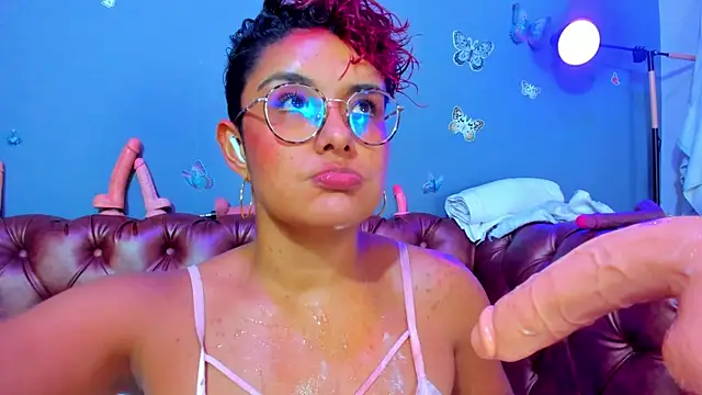Kaira_mosse Chat XXX in diretta