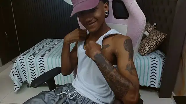 XXX chat uživo modela ManSant