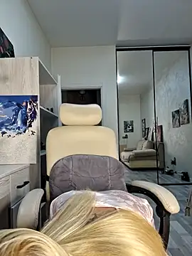 Онлайн чат XXX Monna