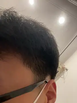 Yalotutu 在線直播表演