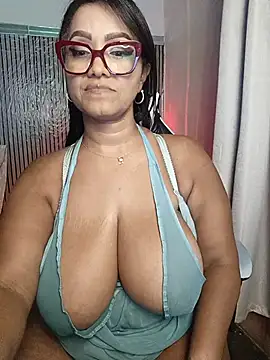 Chat XXX en directo de Yameil