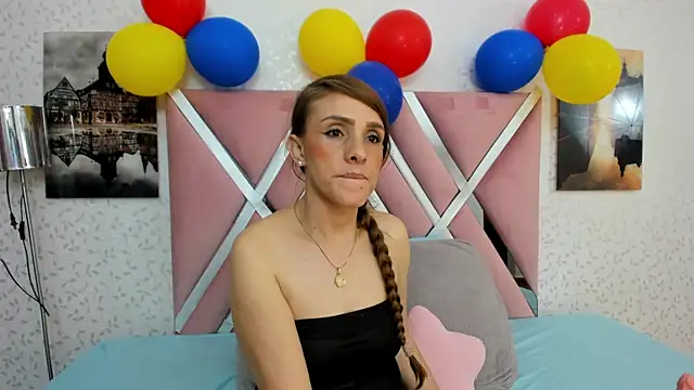 Nicoll_89 Adlı Modelin Canlı XXX Sohbeti