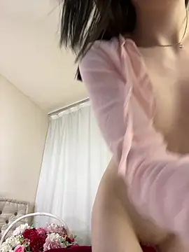 MiraXS' Live XXX Chat