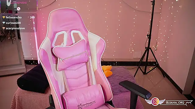 Chatroom XXX en direct de LuanaRisque