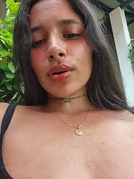 Lorena_Mcfly Adlı Modelin Canlı XXX Sohbeti