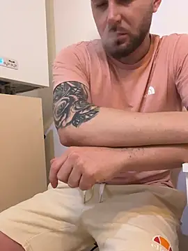 Codrinrotax élő XXX-chatje