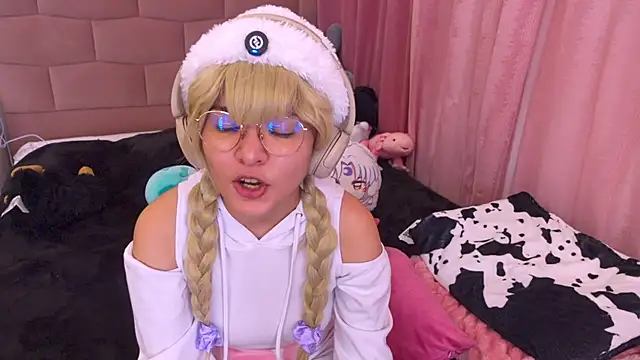 NataliaNovak Adlı Modelin Canlı XXX Sohbeti
