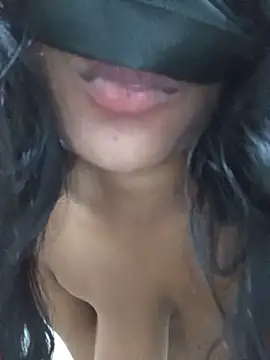 Black_bee8 Chat XXX in diretta